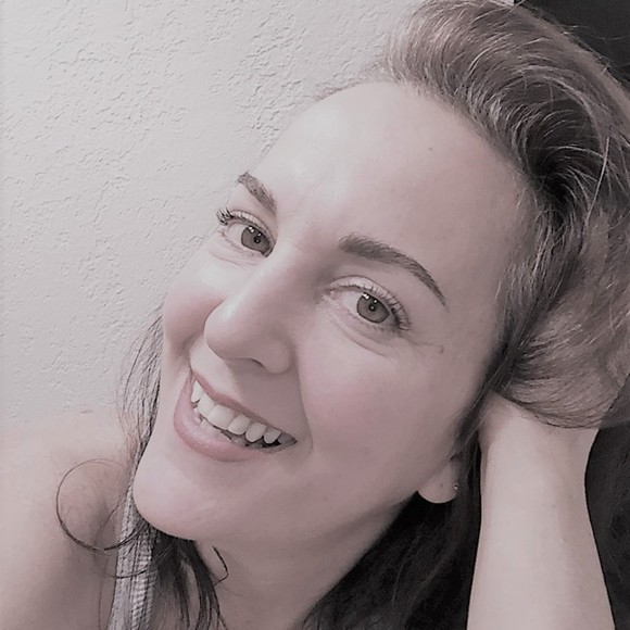 Meet your Posher, Monique - Picture 1 of 1